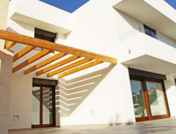 pérgola adaptada a la vivienda - CARPINTERIA FUSTA
